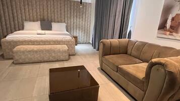 Apartemen Mewah | Meja kerja, ruang kerja ramah laptop, dan Wi-Fi gratis