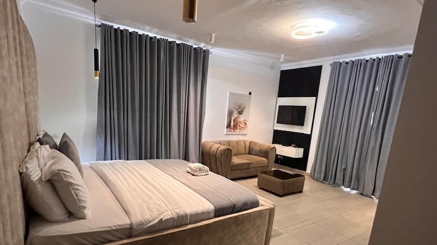 Ace Apartment