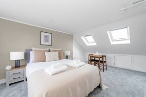 4 bedrooms, iron/ironing board, free WiFi, bed sheets