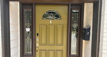 2 Bedroom Apt in the heart of Atlanta with Wi-Fi and EV charging station!