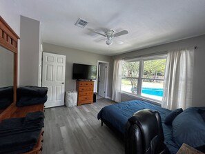 1 bedroom, iron/ironing board, WiFi, bed sheets