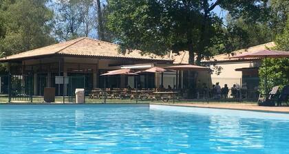 Lacanau, au bord du lac, sous les pins au calme, parc privé la Marina de Talaris