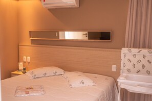 Deluxe Twin Room | Minibar, laptop workspace, free WiFi, bed sheets - Viageiro Hotel (Pelotas)