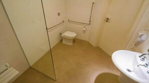 免費盥洗用品、吹風機、毛巾、肥皂