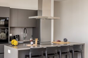 Fridge, microwave, oven, dishwasher