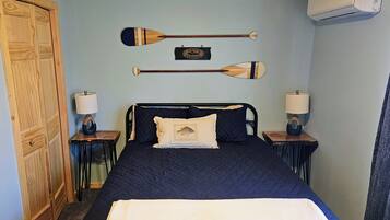 5 bedrooms, travel crib, free WiFi, bed sheets