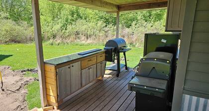 Spacious 5-bedroom Osakis lakefront house/guest house with dock, WiFi, AC