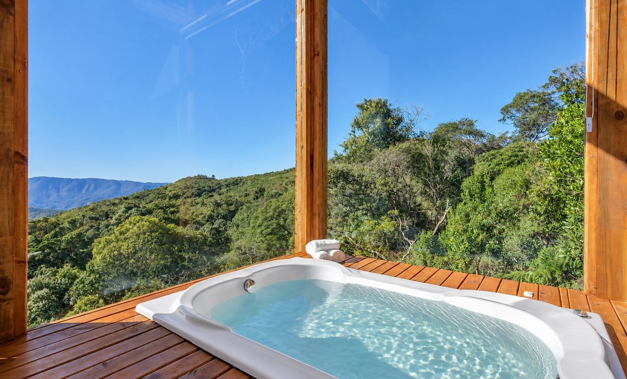 Baignoire à remous extérieure