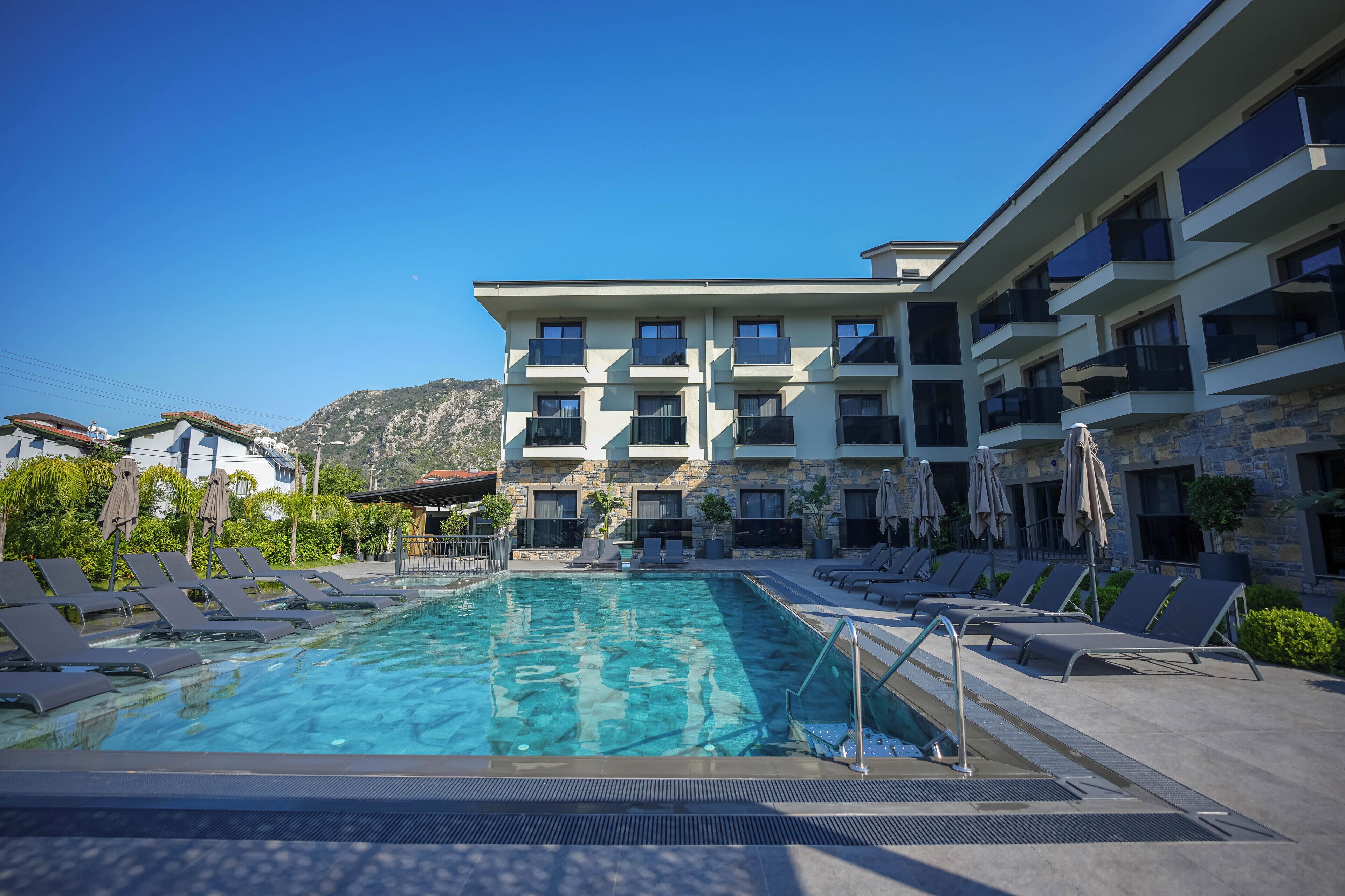 Seasonal outdoor pool