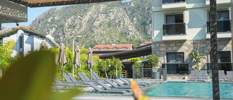 Seasonal outdoor pool