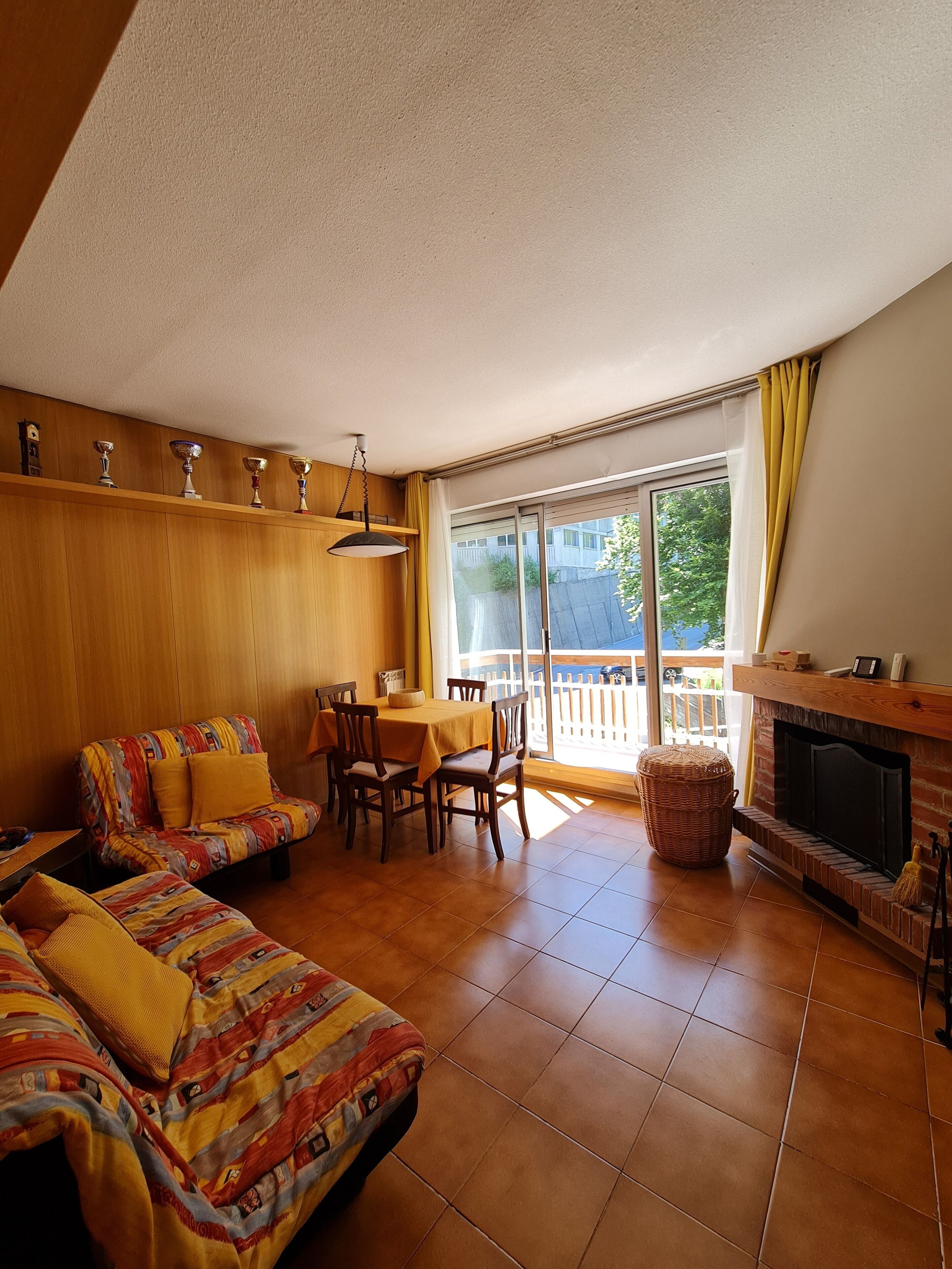 TV connectée, cheminée