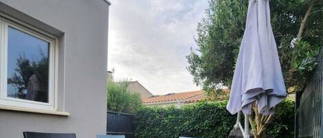 屋外ダイニングエリア