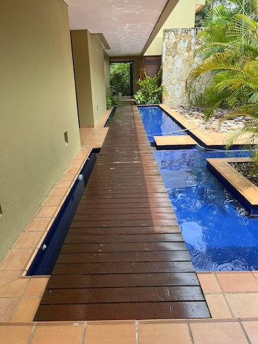 Yeguas W37 by Wynwood House