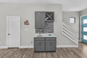 House, Multiple Beds, Pool Access (Cabana Cove Retreat Unit C) | Interior