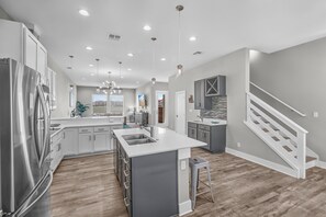 House, Multiple Beds, Pool Access (Cabana Cove Retreat Unit C) | Private kitchen