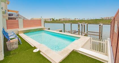 Waterfront Condo With Rooftop + Pool + Boat Slips