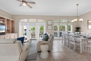 Smart TV, table tennis