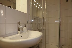 Apartemen | Kamar mandi
