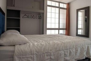 1 chambre, fer et planche à repasser, Wi-Fi