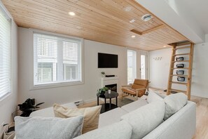 スマートテレビ、暖炉