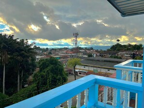 Quadrupla Superior, balcone, vista città | Vista balcone