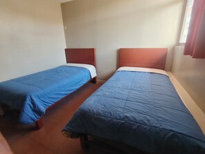 Quarto casal econômico | Wi-Fi de cortesia