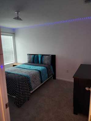 3 Schlafzimmer, Bügeleisen/Bügelbrett, WLAN, Bettwäsche