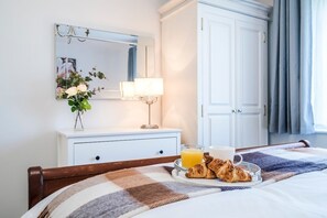 2 chambres, fer et planche à repasser, Wi-Fi gratuit, draps fournis