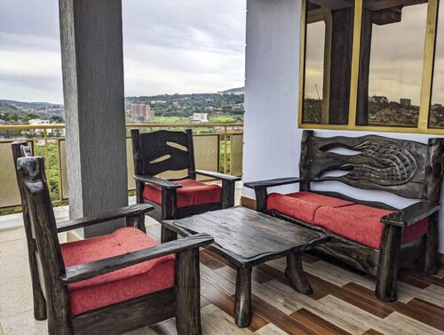 Nyungwe house