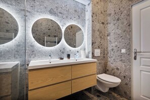 아파트 | 욕실 | 헤어드라이어, 타월