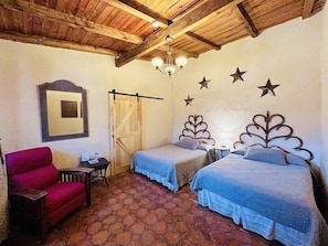 Habitación Confort | Wifi gratis y ropa de cama 