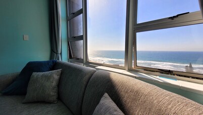 Scottburgh Views - Smile & Wave