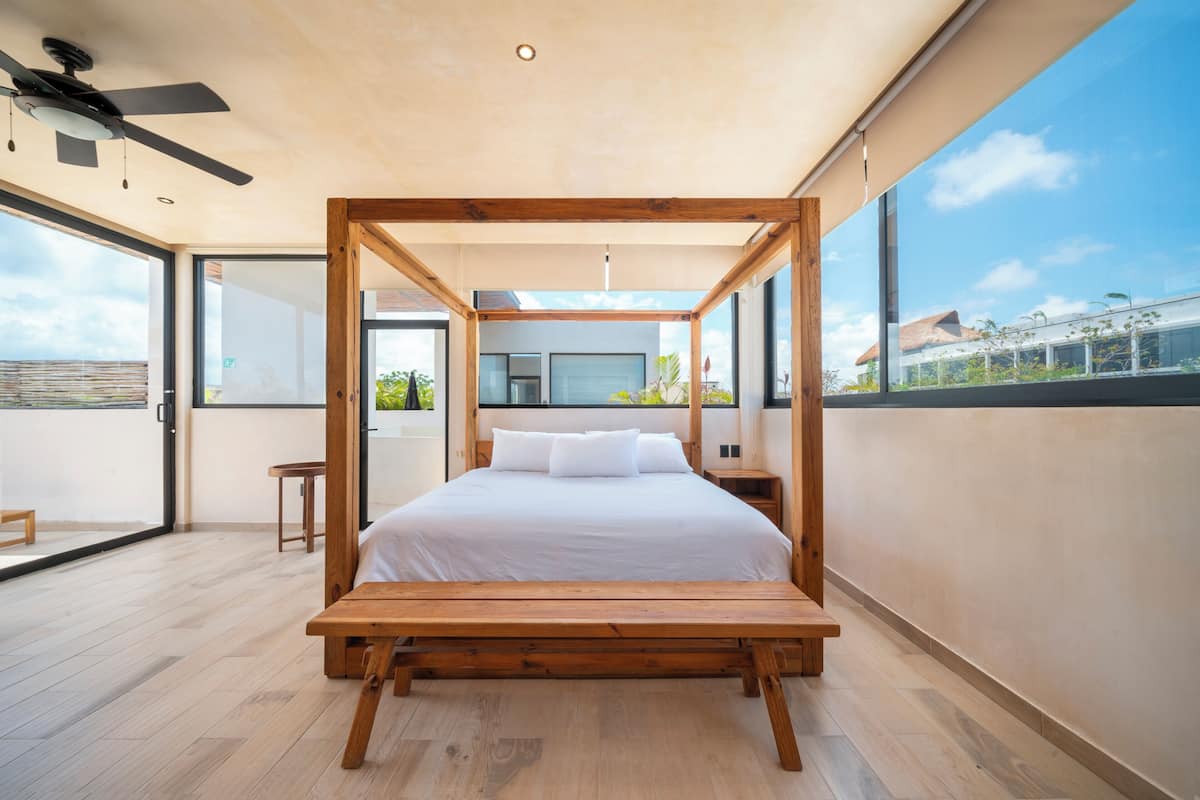 Penthouse Luxe, vue jardin | Coffres-forts dans les chambres, fer et planche à repasser