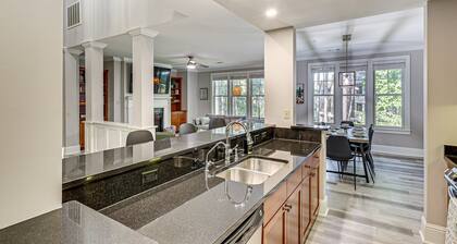 Reynolds Lake Oconee Condo-Newly Updated-On-Site Biking & Hiking