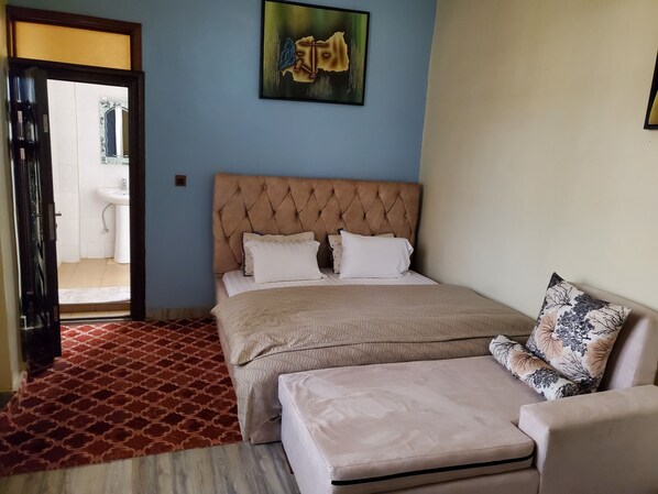1 bedroom, iron/ironing board, WiFi