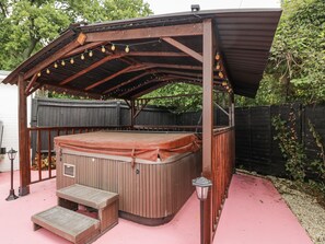 Kır Evi | Açık spa küveti