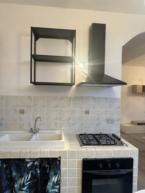 Oven, stovetop