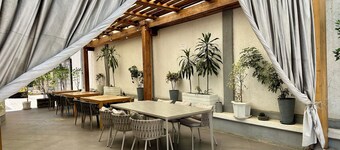 Welcoming cozy bed & breakfast with WiFi in vibrant Addis Ababa