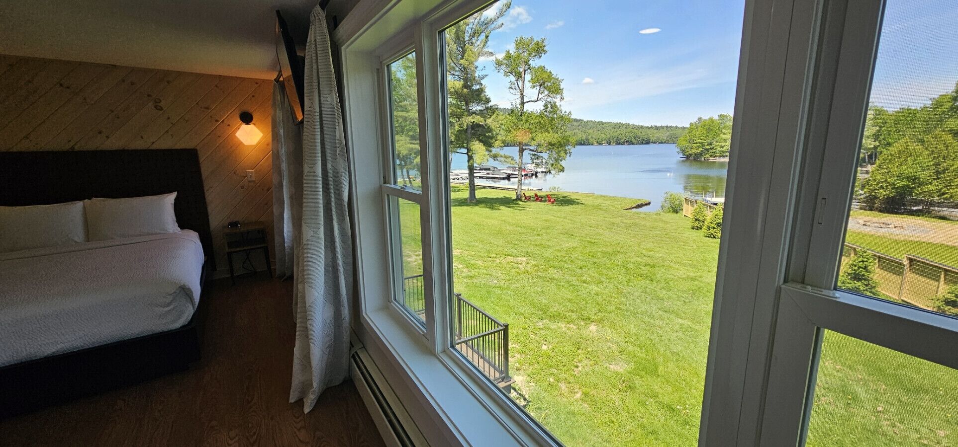 1 bedroom, travel crib, free WiFi, bed sheets