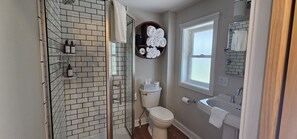 Hårføner og håndklær