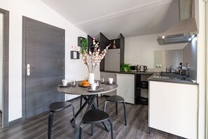Fridge, microwave, coffee/tea maker, toaster