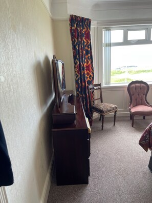 Interior - Pleasant 4-bedroom house, WiFi & TV near Portrush & Portstewart.
SEA & GOLF VIEW (Portstewart)