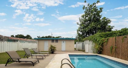 Private Pool Near the Beach Pet Friendly