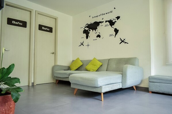 21-inch TV with digital channels