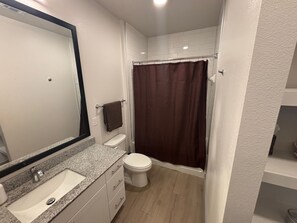 Handtücher, Seife, Toilettenpapier