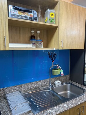 Microwave, stovetop