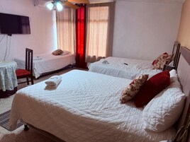 Cortinas opacas y wifi gratis