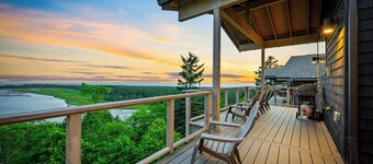 Nestucca Bay / Waterfront, Mountain & Lake Views