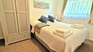 Cottage | 2 bedrooms, individually decorated, individually furnished, free WiFi