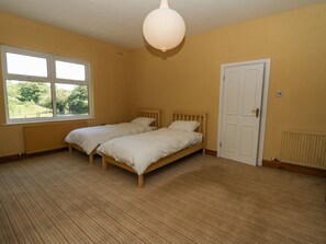 6 bedrooms, individually decorated, individually furnished, free WiFi